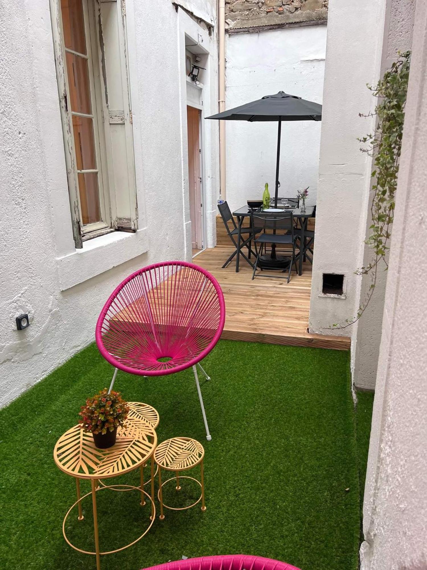 Charmant Appartement Climatise Aux Pieds De La Cite Carcassone Exterior photo